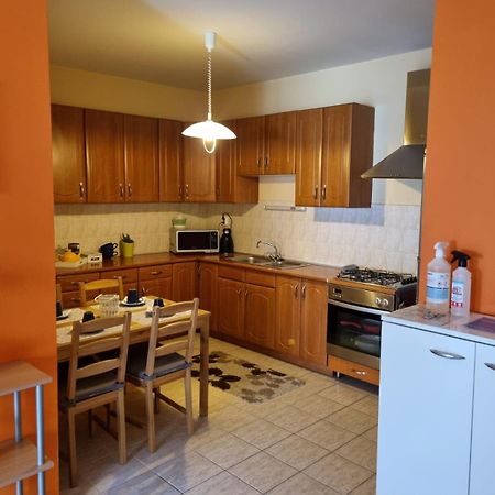 Tudor Apartman Segedin Dış mekan fotoğraf