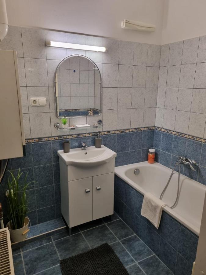 Tudor Apartman Segedin Dış mekan fotoğraf